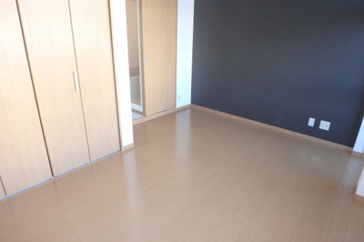 【寝室】 | 国際ハイム | 他のお部屋の参考写真となります。