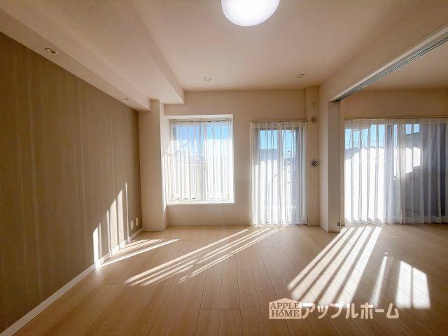 【中古マンション】ライオンズマンション与野本町 第5の居間・リビング