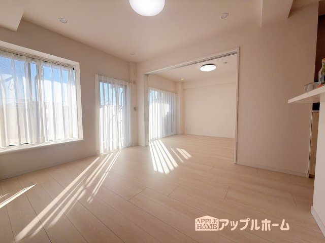 【中古マンション】ライオンズマンション与野本町 第5の居間・リビング