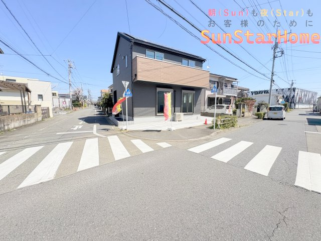 【サンスタ現地販売物件】あきる野市小川東　新築　の前面道路含む現地写真