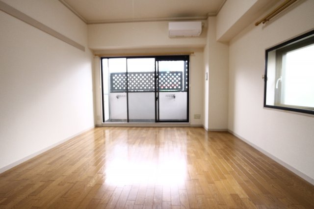 ラッフィナート有瀬の居間・リビング