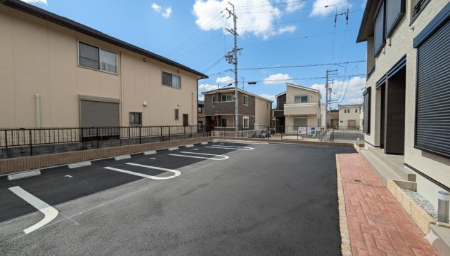 【駐車場】
