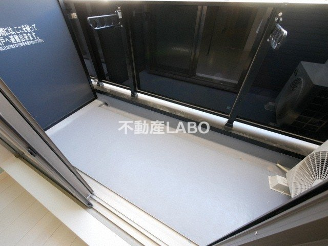 F asecia assistのバルコニー