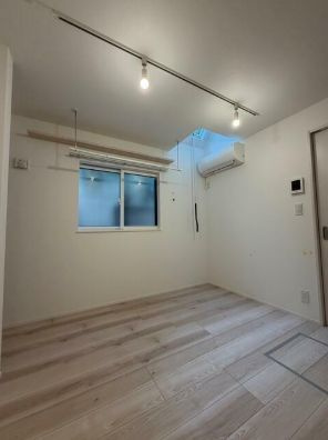 パディシャNOGATAの洋室|ホワイトフローリング