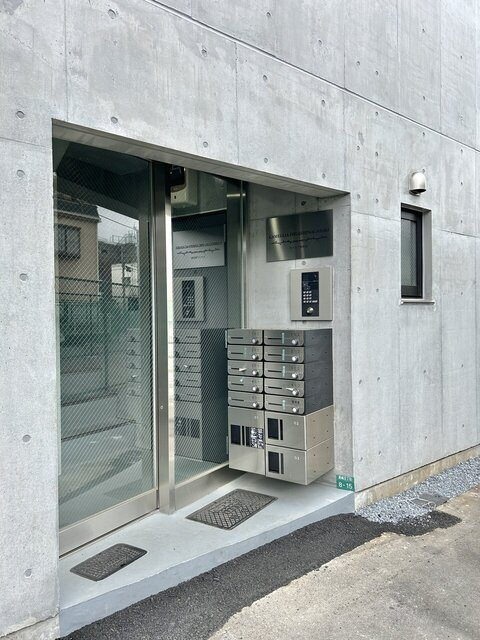 豊島区長崎５丁目の賃貸マンションのエントランス