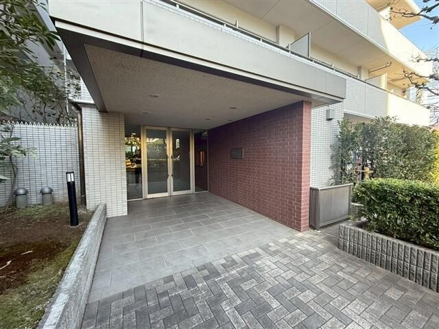 パークホームズ久米川のエントランス