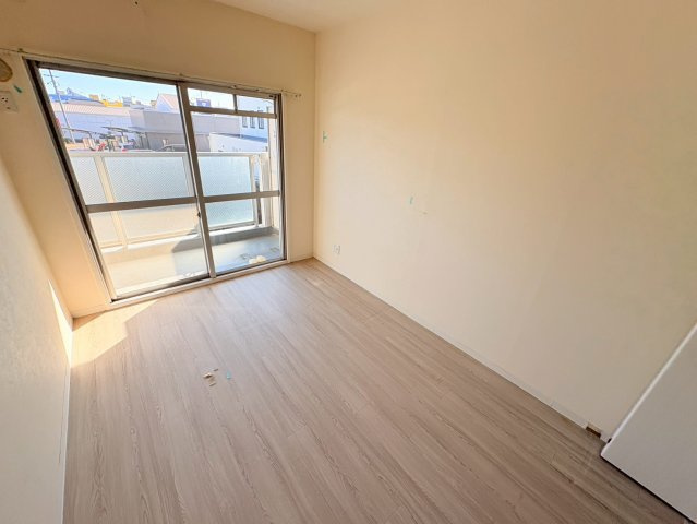 ロイヤルコーポ魚住の居間・リビング