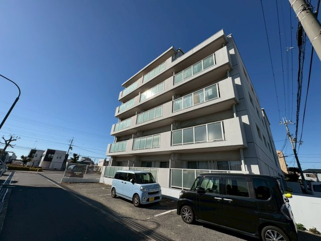 ロイヤルコーポ魚住の外観