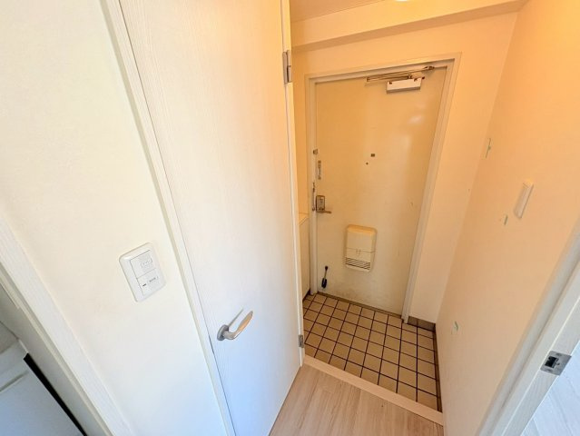 ロイヤルコーポ魚住の玄関