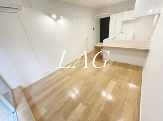 【居間・リビング】 | C_Rooms | 洋室のお部屋です。