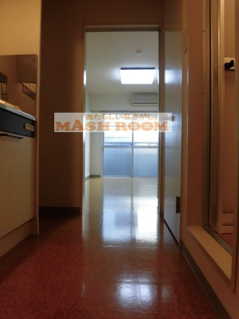 中野区本町２丁目の賃貸マンションの居間・リビング