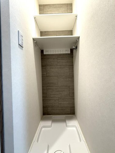 【ランドリースペース】 | 池袋ダイカンプラザ | 様々なタイプの洗濯機を配置する事ができます。洗濯防水パンも新しく設置しています！