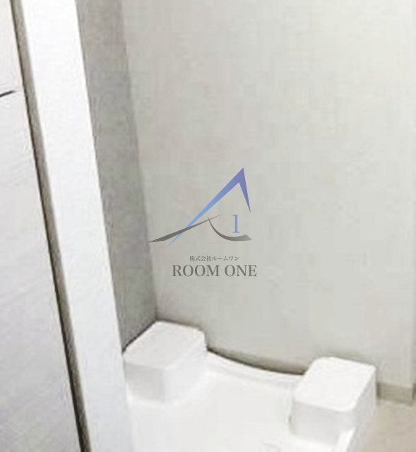 ＡＸＡＳ武蔵小山アジールコートの設備|洗濯機置き場です。