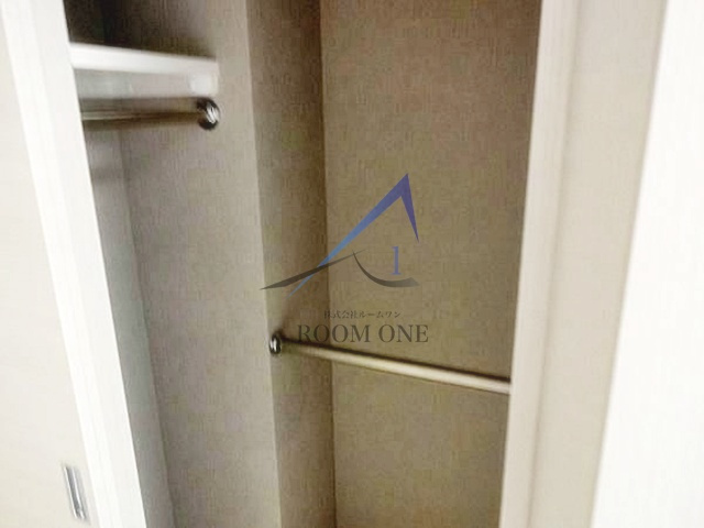 ＡＸＡＳ武蔵小山アジールコートの収納|ウォークインクローゼットです。