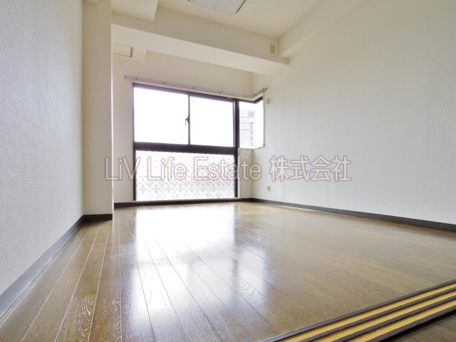 小平市美園町２丁目の賃貸マンションの居間・リビング