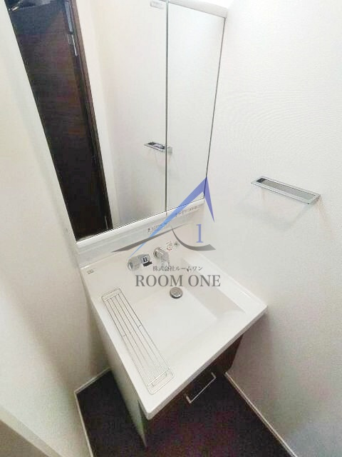 ハーモニーレジデンス錦糸町＃００２の洗面所|洗面台です。