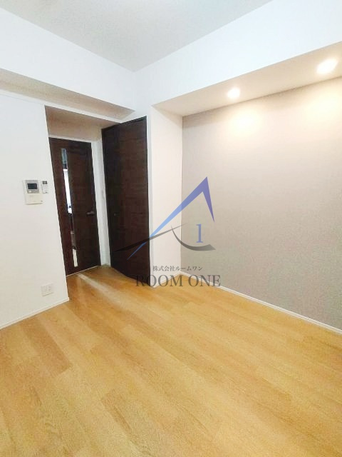 ハーモニーレジデンス錦糸町＃００２の居間・リビング|洋室のお部屋です。