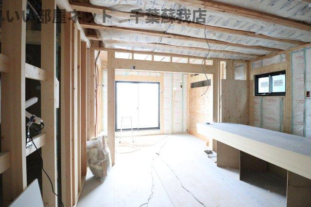 メゾン・ド・Plum蘇我の居間・リビング