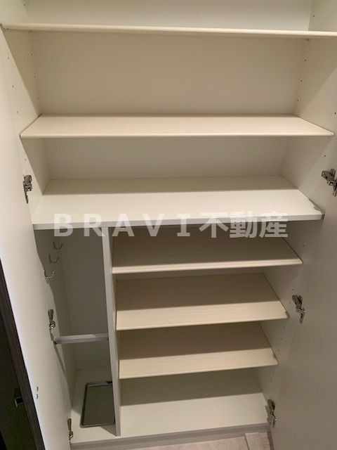 プランドール北浜　BRAVI不動産の収納|【プランドール北浜】シューズボックス