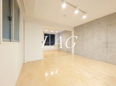 【居間・リビング】 | Ｂｒａｎｃｈｅ　ＪＩＹＵＧＡＯＫＡ | 洋室のお部屋です。