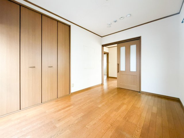 港楽貸家の洋室