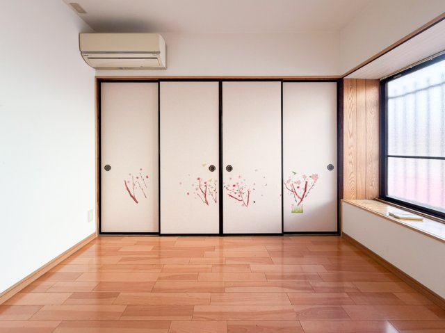 港楽貸家の洋室