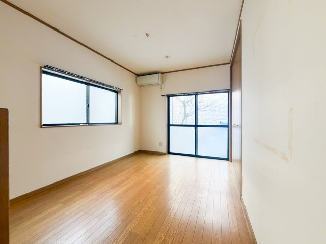 港楽貸家の洋室