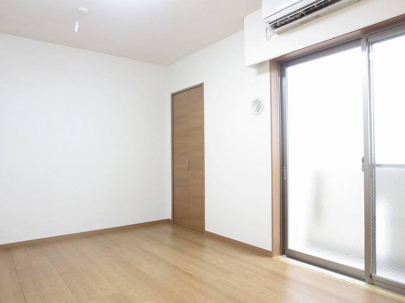 J’sコート高円寺の居間・リビング