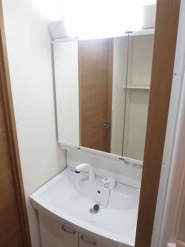 J’sコート高円寺の独立洗面台