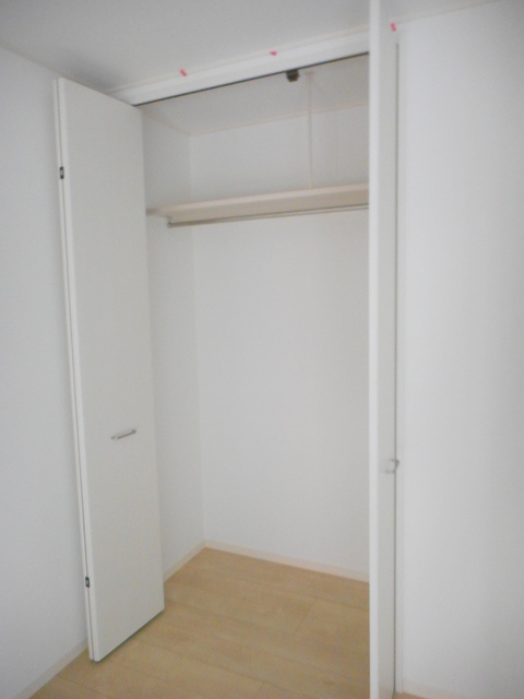 LE　KATOの収納|天井まで高さがあるクロゼット