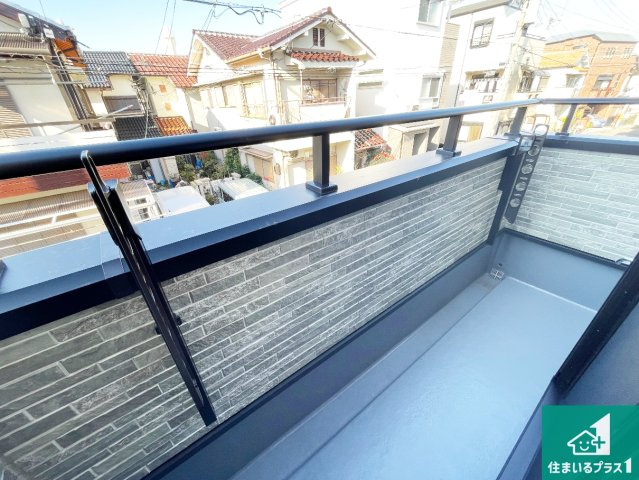 尼崎市西立花町1丁目　新築一戸建てのバルコニー|ワイドバルコニーは洗濯物を干すスペースが広いのでご家族が多くても安心！