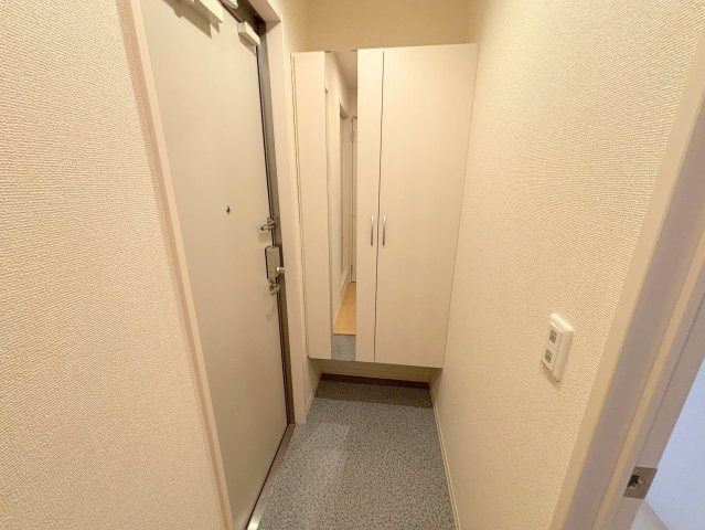 ハイツ・クレールの玄関