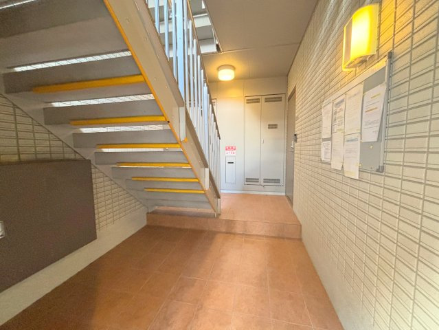 ハイツ・クレールのロビー