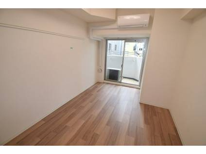 ララプレイスザ・神戸シルフの居間・リビング