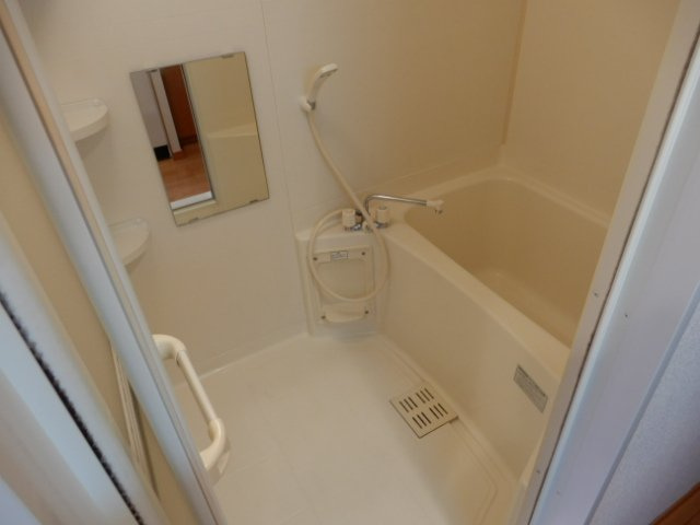 プレサンス神戸裁判所前の浴室