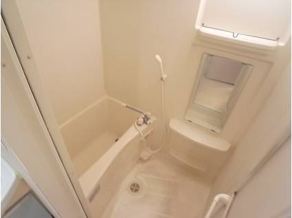 プレサンス三宮花時計前の浴室