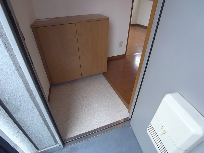 レ・モンの玄関