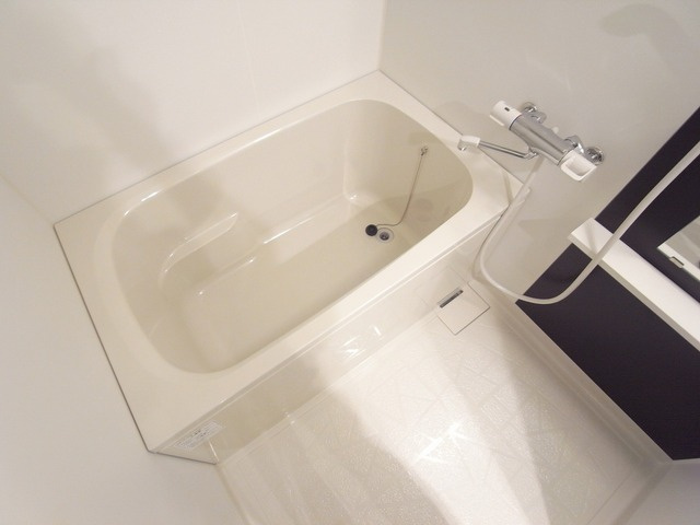 ラティ岡本の浴室