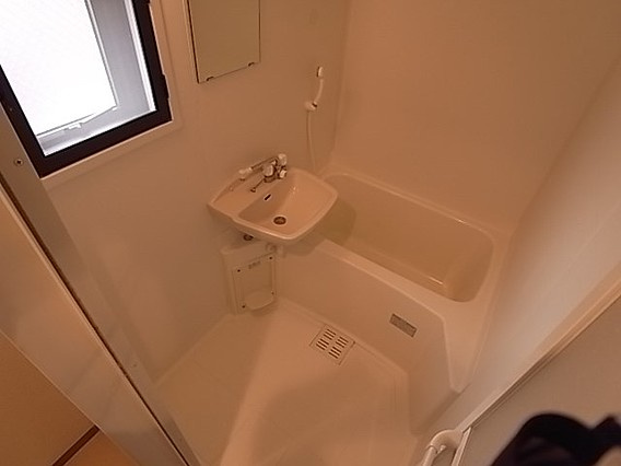 プレサンス新神戸の浴室