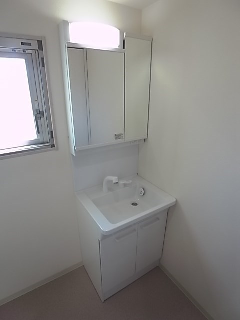 RYOWA RESIDENCEの洗面所