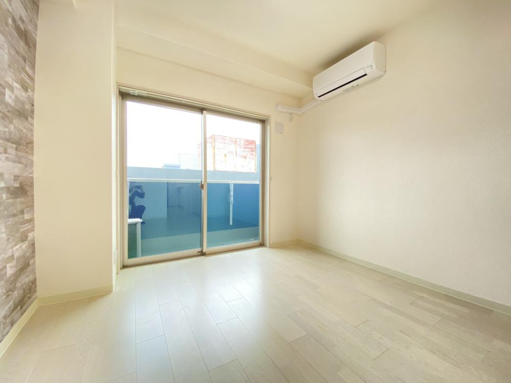 RYOWA RESIDENCEの居間・リビング