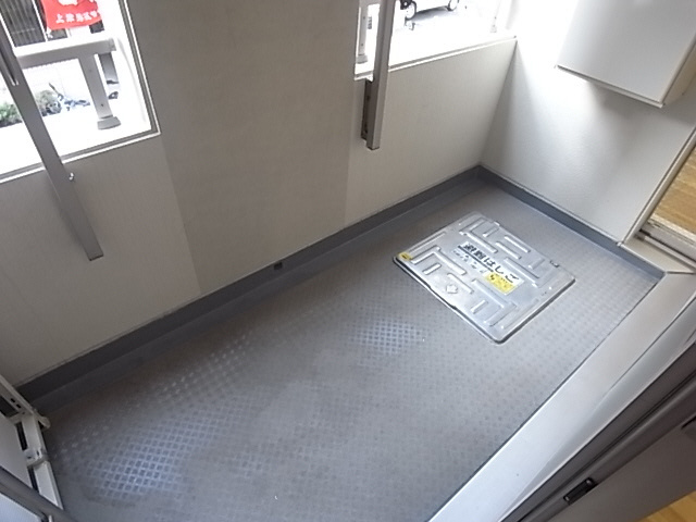 ラ・ウェゾン神戸海岸通のバルコニー