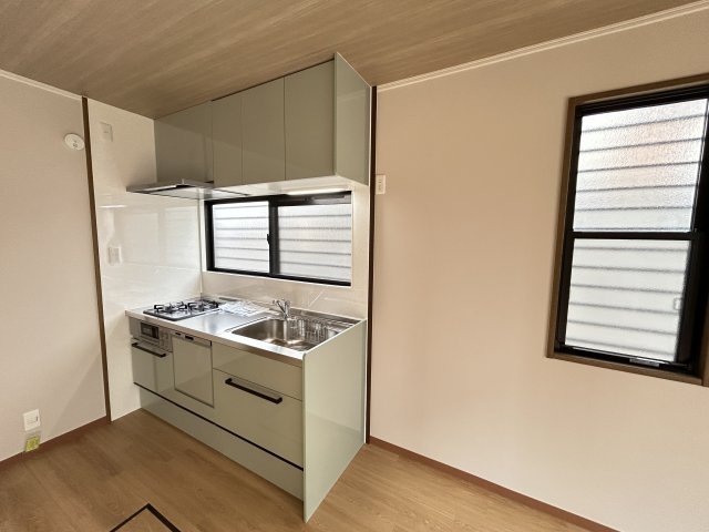 ウェル高の原のキッチン|冷蔵庫置き場です