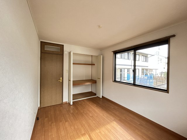 ウェル高の原の洋室|個人の部屋や寝室として使える洋室です