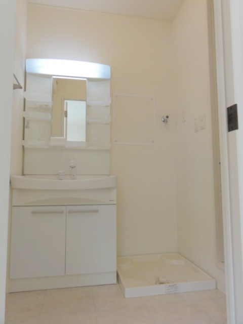 エミネンスの居間・リビング|同仕様別号室