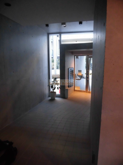 中野区本町２丁目の賃貸マンションの外観