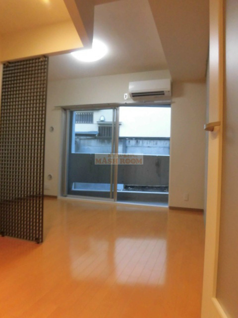 中野区本町２丁目の賃貸マンションの居間・リビング