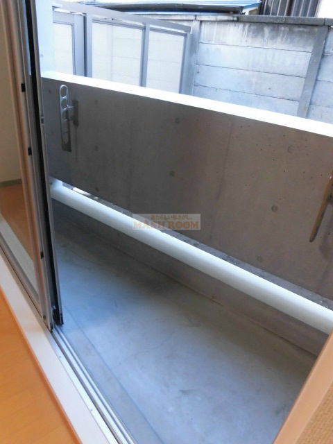中野区本町２丁目の賃貸マンションのバルコニー