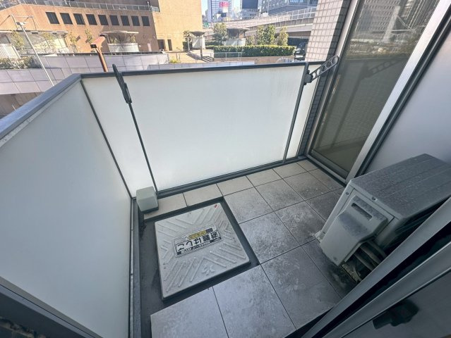アーバンフラッツ湊町のバルコニー