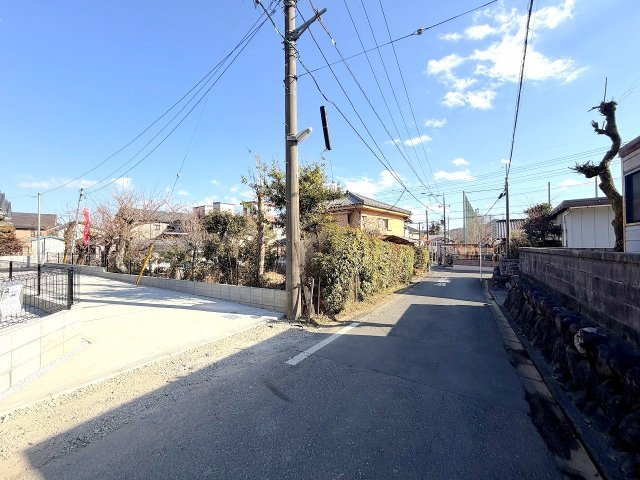 あきる野市五日市全４棟　新築分譲の前面道路含む現地写真